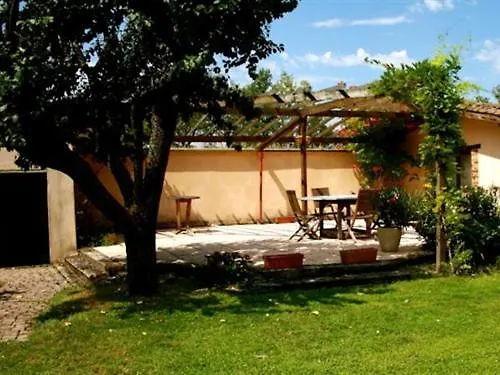 *** Bed & Breakfast Les Barelles Bed and Breakfast Saint-Jean-de-Thurigneux Frankrig