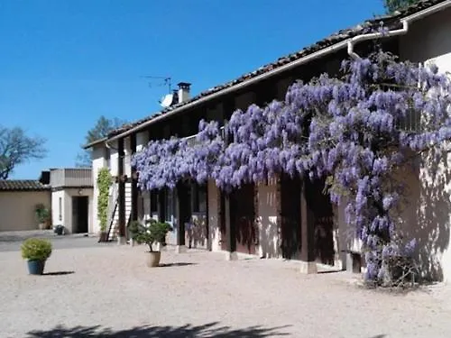 Les Barelles Bed and Breakfast Saint-Jean-de-Thurigneux 3*,
